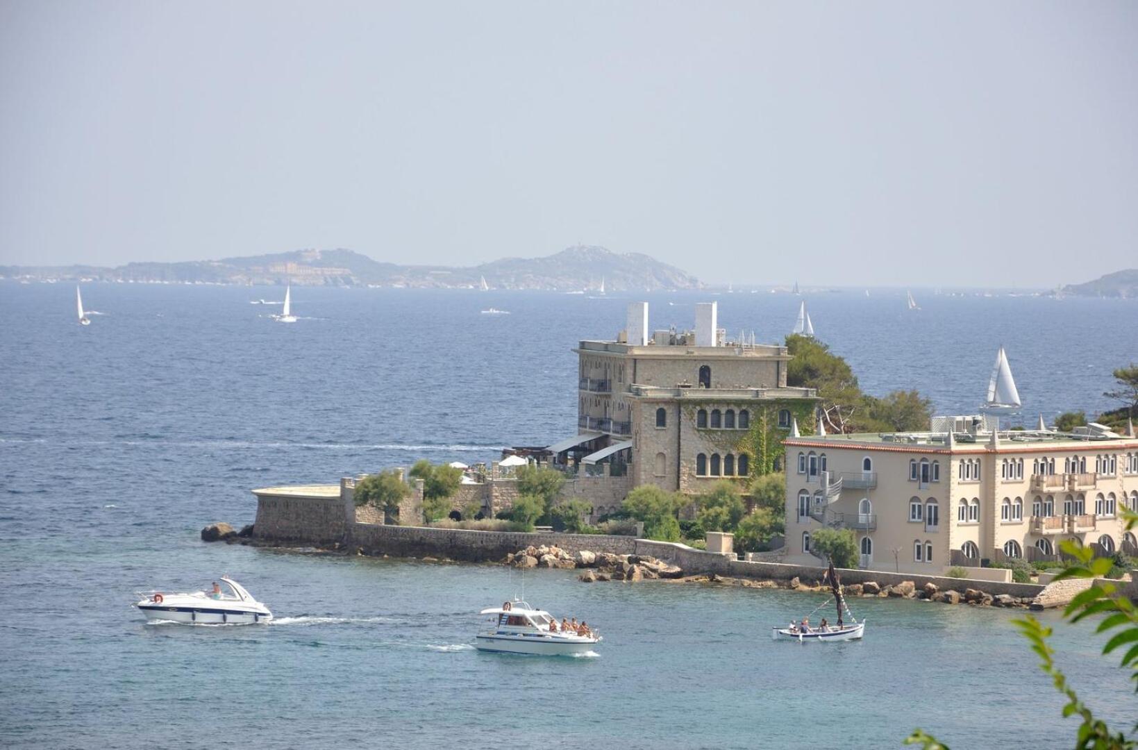Appartement Coup De Coeur Centre Village Et Plage Climatise 3 Etoiles Terra Cigala Bandol Exterior foto